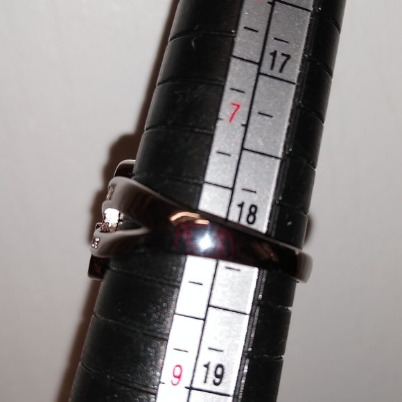 NWT WHITE SAPPHIRE HEART RING - Picture 4 of 8